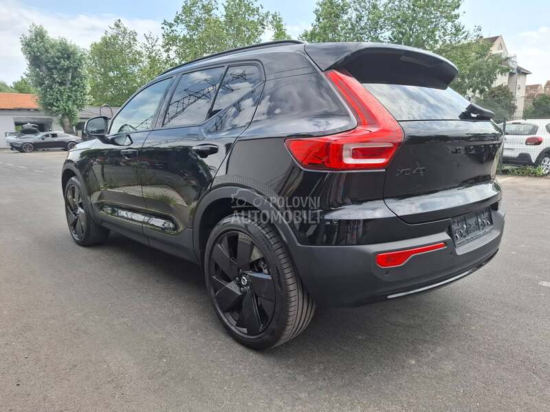 Volvo XC40 B3 Plus Dark