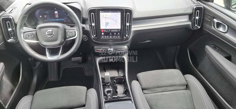 Volvo XC40 B3 Plus Dark
