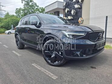 Volvo XC40 B3 Plus Dark