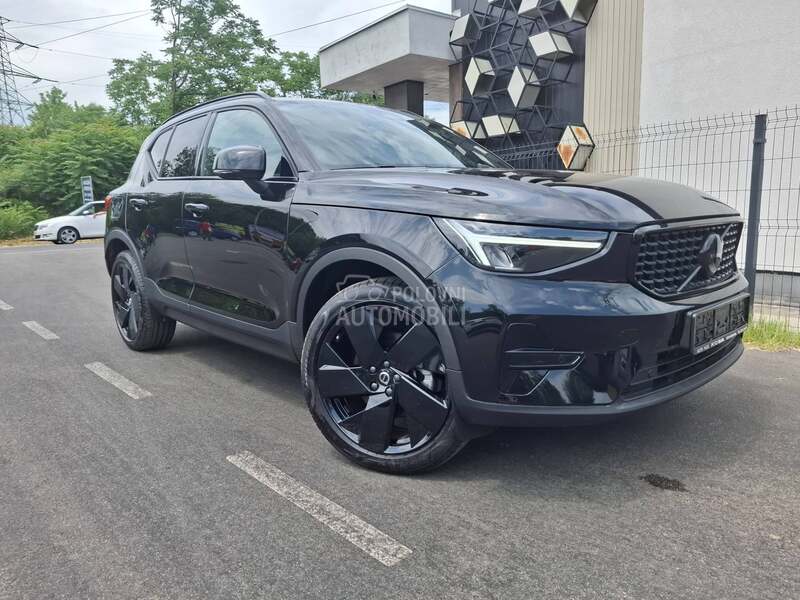 Volvo XC40 B3 Plus Dark