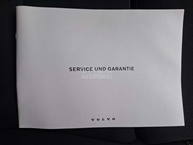 Volvo XC40 B3 Plus Dark