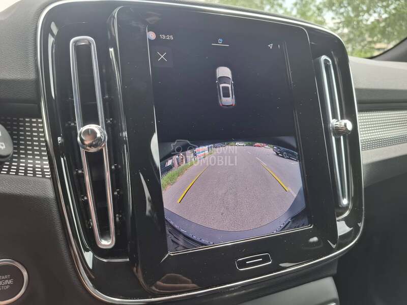 Volvo XC40 B3 Plus Dark