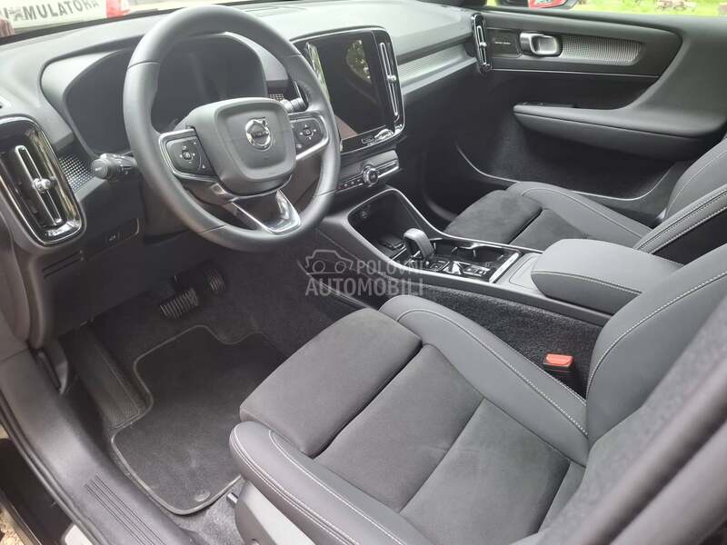 Volvo XC40 B3 Plus Dark