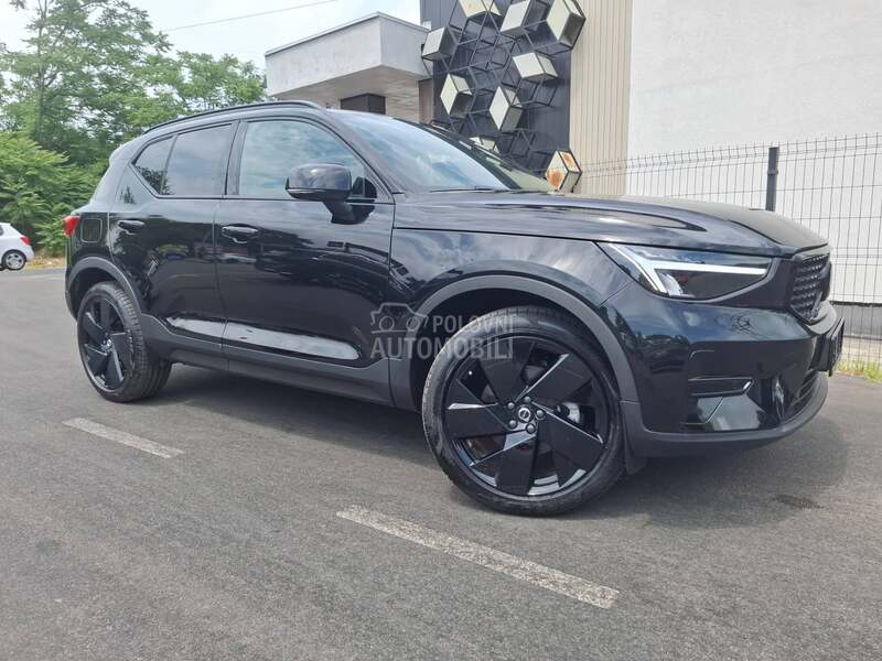 Volvo XC40 B3 Plus Dark