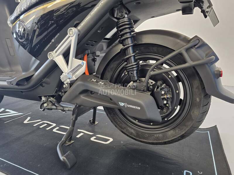 Super SOCO VMOTO CPX dve batterije