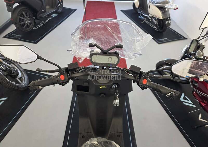 Super SOCO VMOTO CPX dve batterije