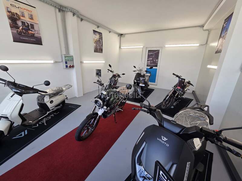 Super SOCO VMOTO TC Dve batterije