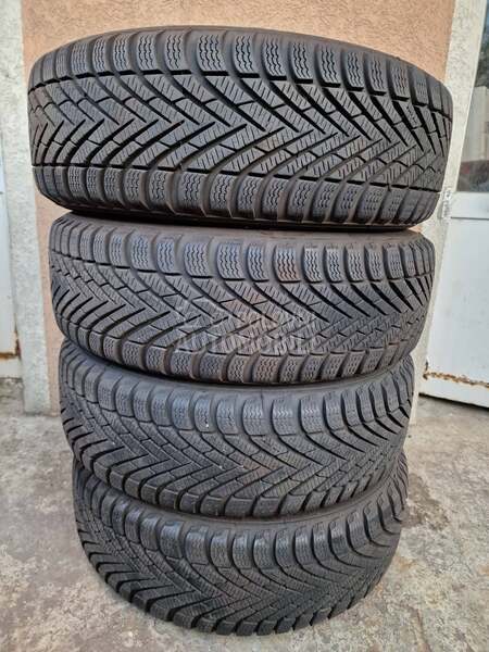Pirelli 185/60 R15 Zimska