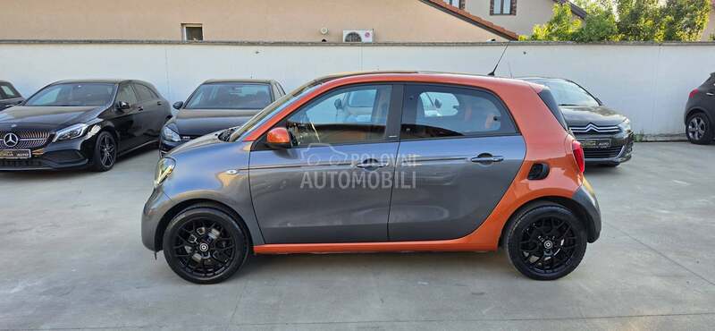 Smart ForFour LIMITED 1