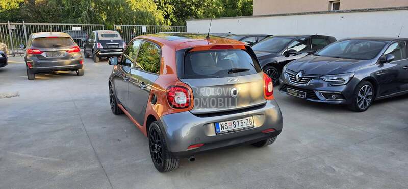 Smart ForFour LIMITED 1