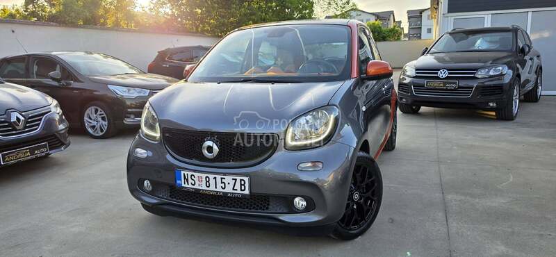 Smart ForFour LIMITED 1