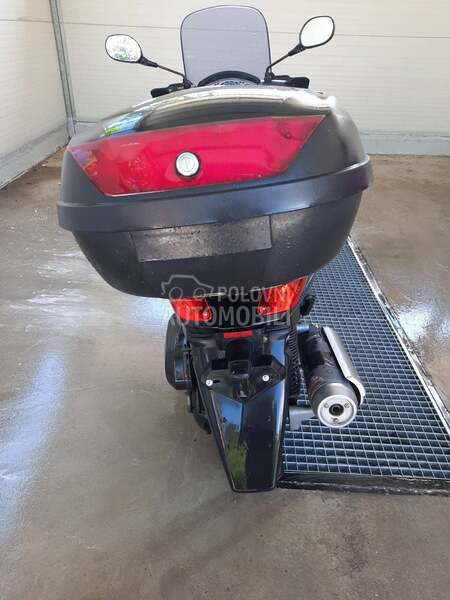 Yamaha X MAX