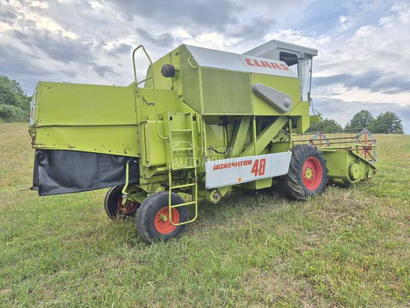 Claas Dominator 48