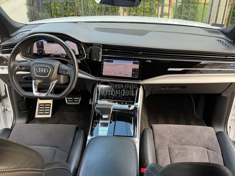 Audi Q8 3 S - LINE