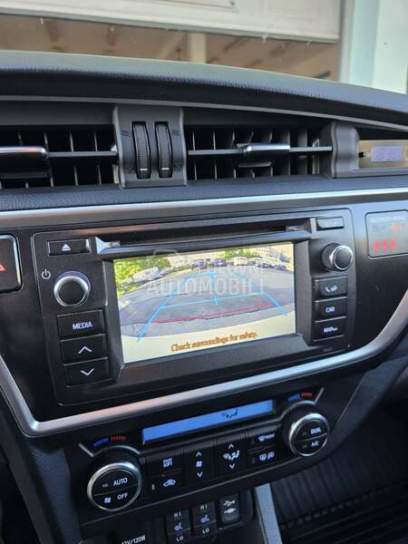Toyota Auris CH