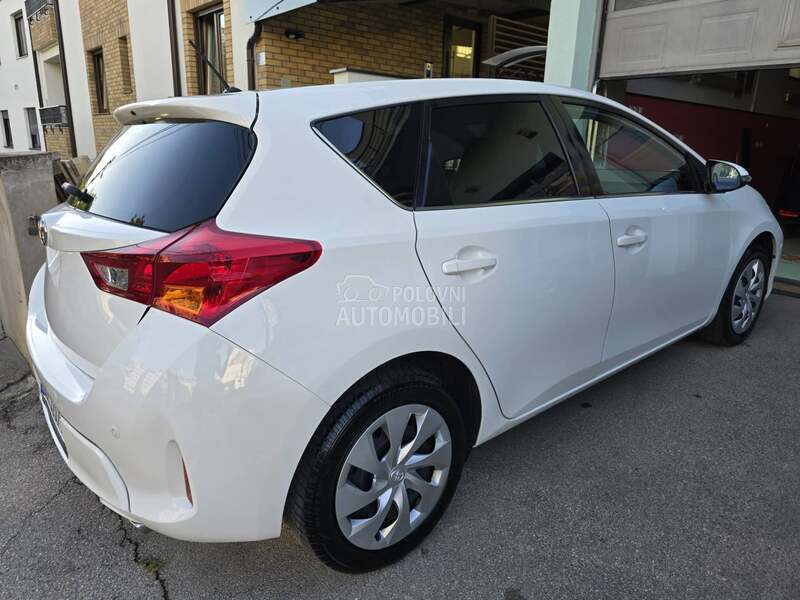 Toyota Auris CH