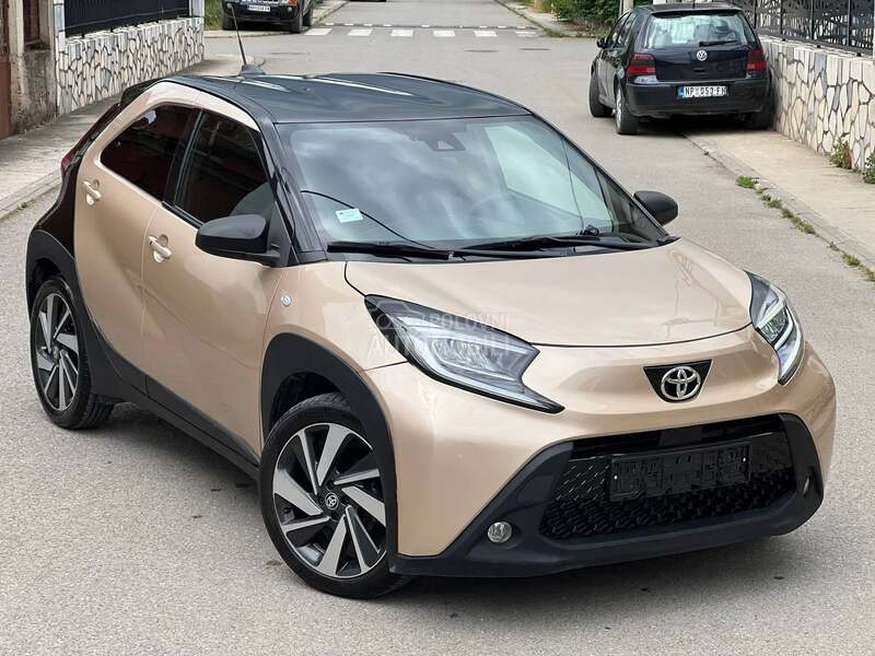 Toyota Aygo X BiColour