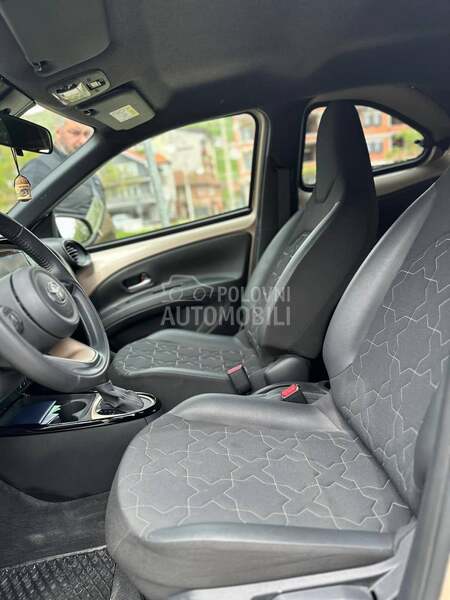Toyota Aygo X BiColour