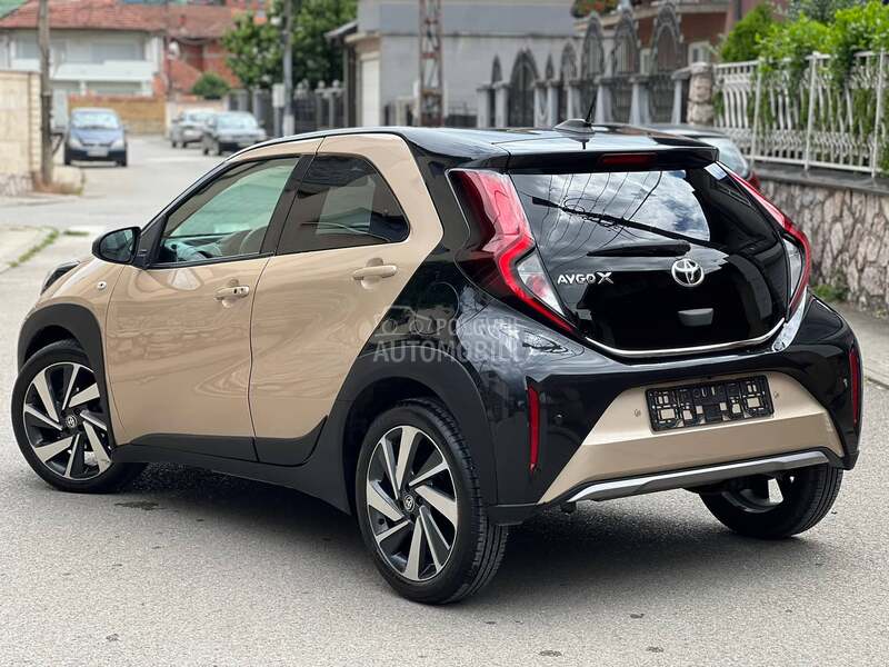 Toyota Aygo X BiColour