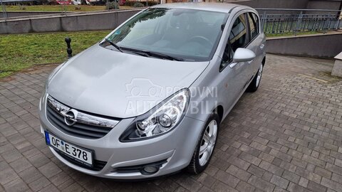Opel Corsa D 1.2 Cosmo