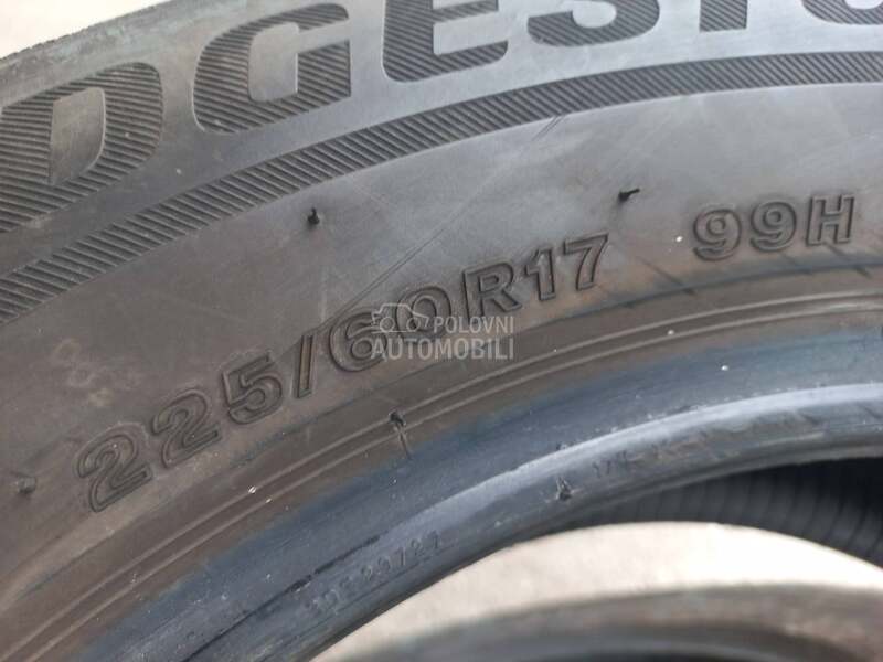 Bridgestone 225/60 R17 Zimska