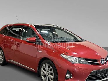Toyota Auris 1,8 HIBRID