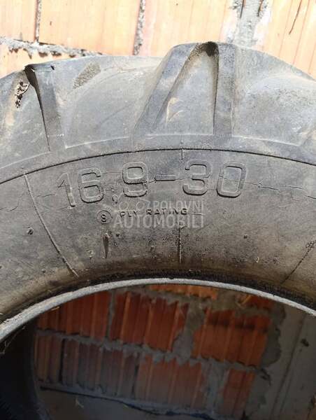 IMT gume za traktor
