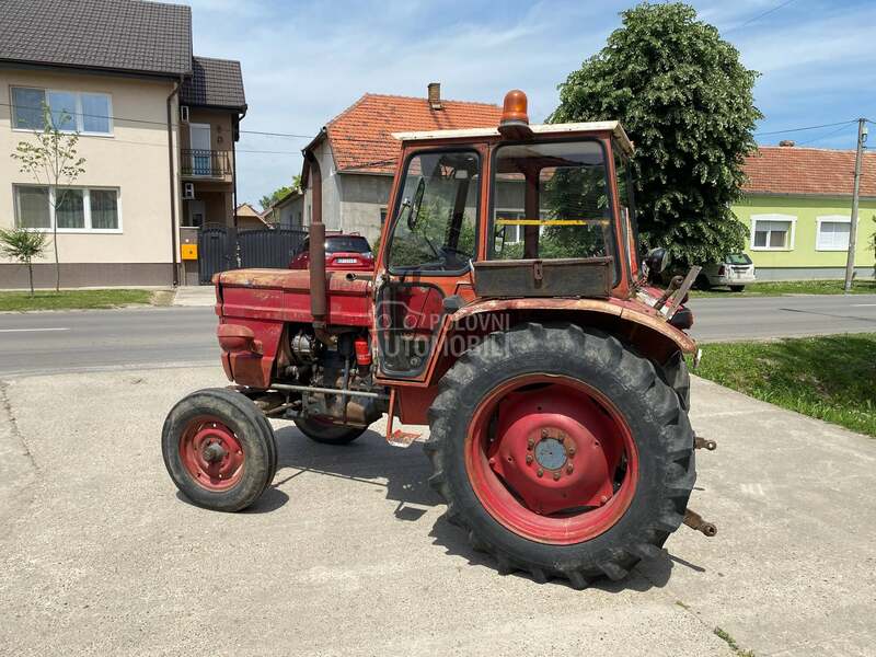 Universal 445