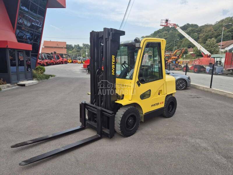 Hyster 4 tone Triplex