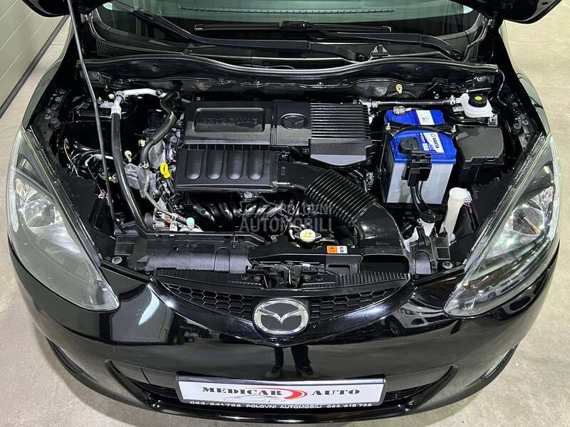 Mazda 2 
