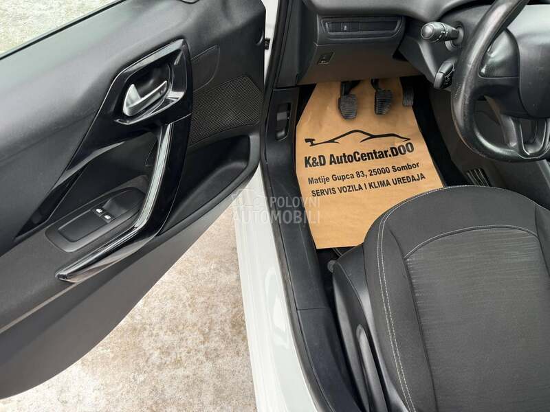 Peugeot 208 1.2