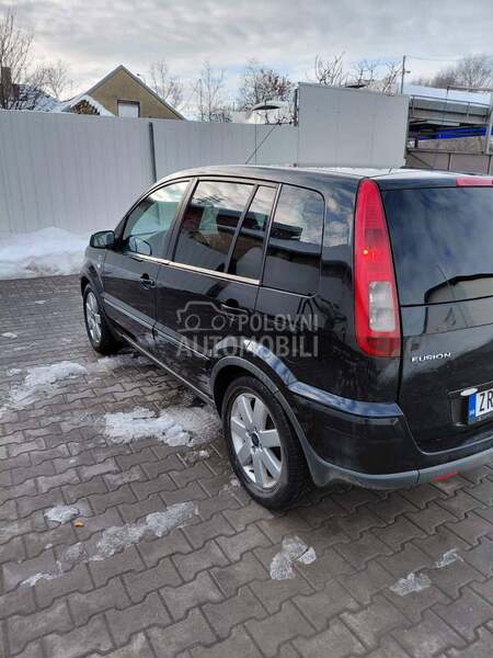 Ford Fusion 
