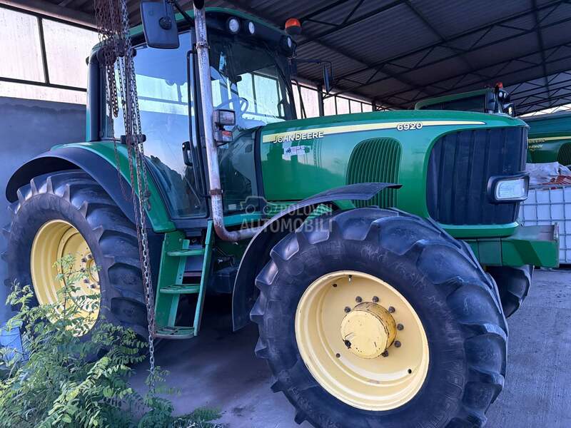 John Deere 6920