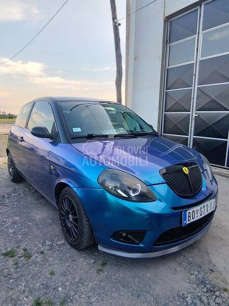 Lancia Ypsilon 