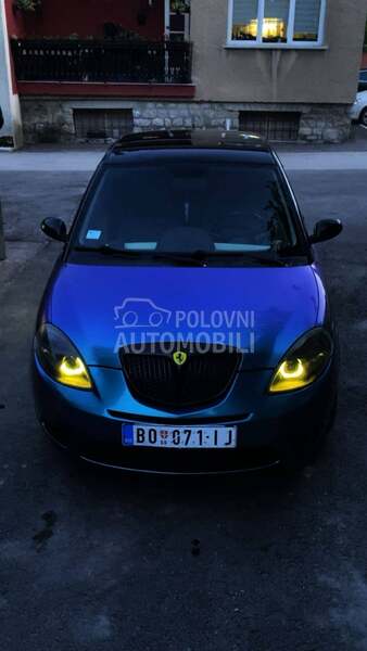 Lancia Ypsilon 