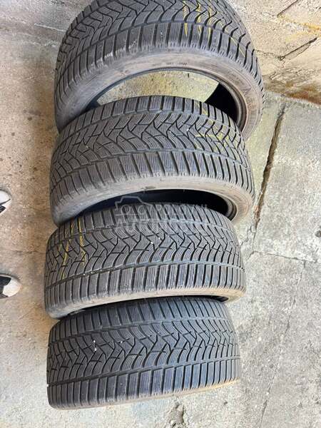 Dunlop 255/40 R19 Zimska