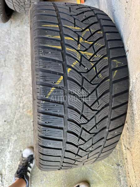 Dunlop 255/40 R19 Zimska