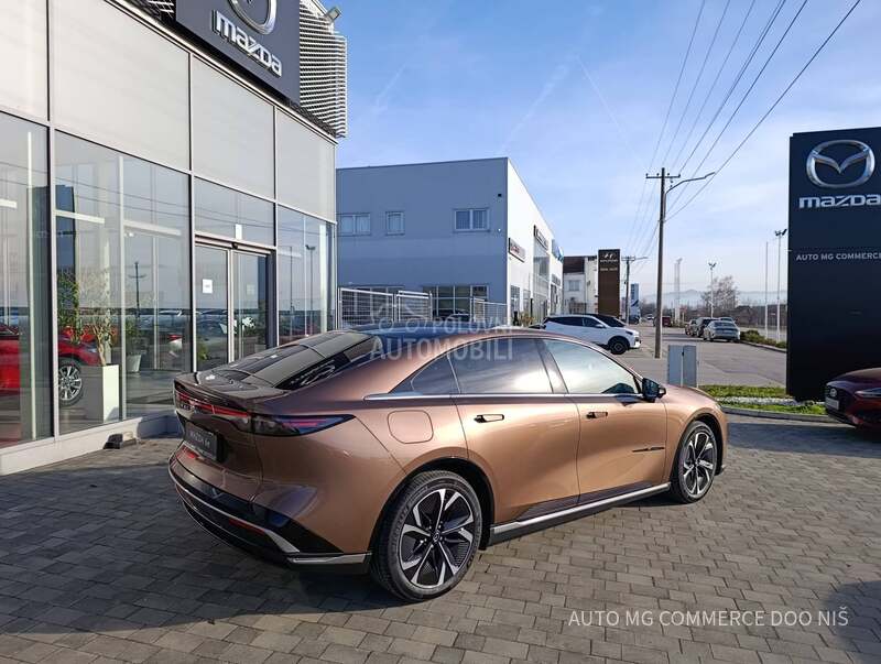 Mazda 6e TAKUMI PLUS
