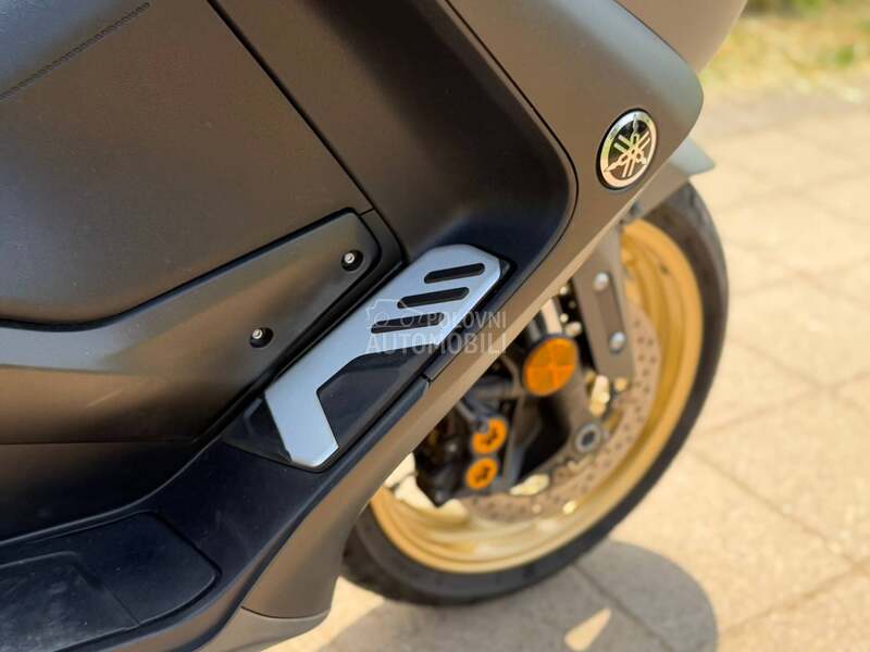 Yamaha T MAX TECH MAX