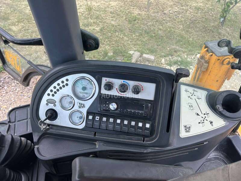 JCB 3CX