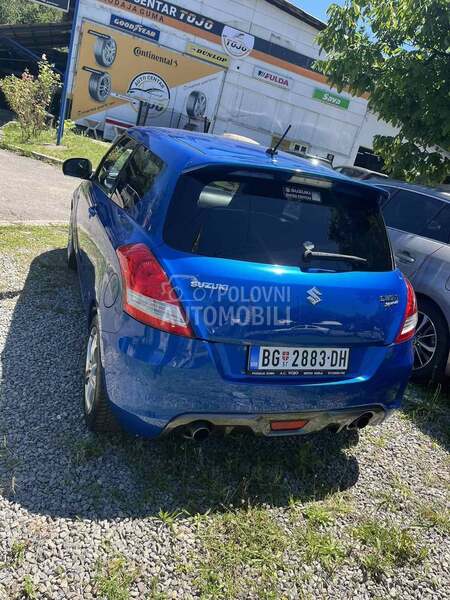 Suzuki Swift 