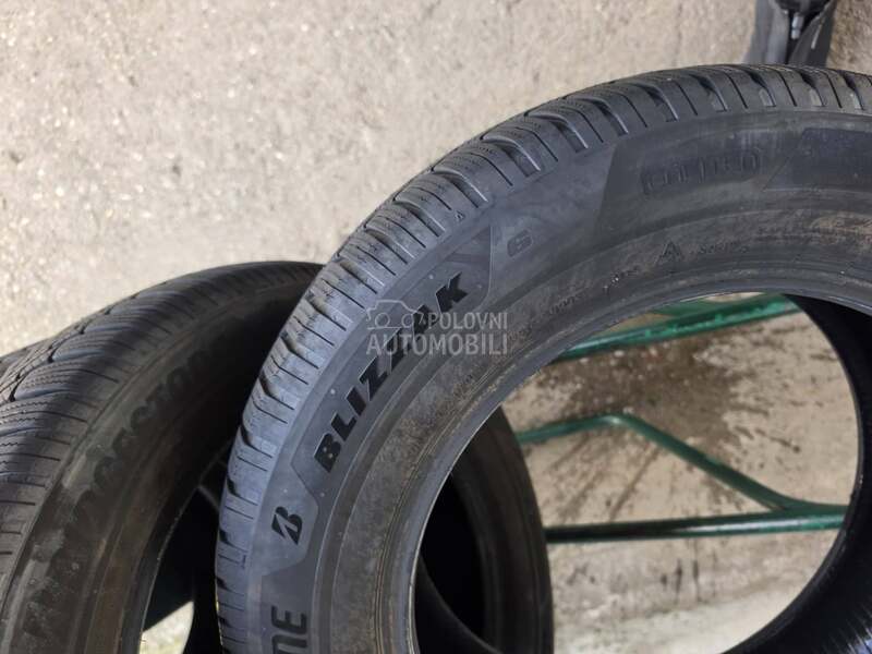 Bridgestone 215/65 R17 Zimska