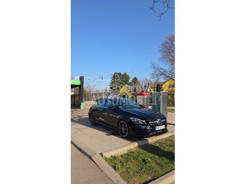 Mercedes Benz CLA 180 AMG