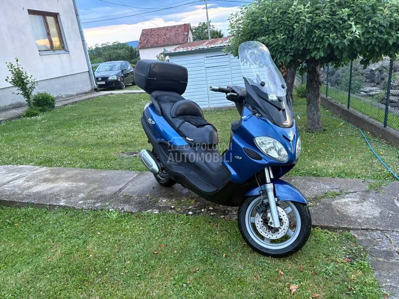 Piaggio X9