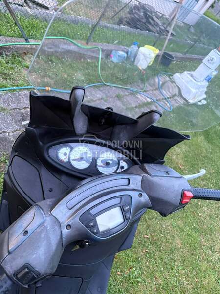 Piaggio X9