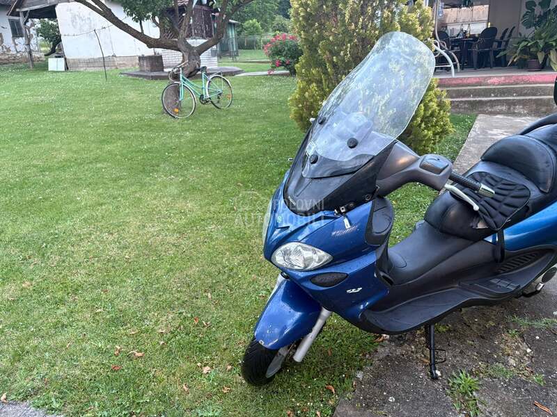 Piaggio X9