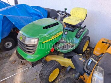 John Deere D140