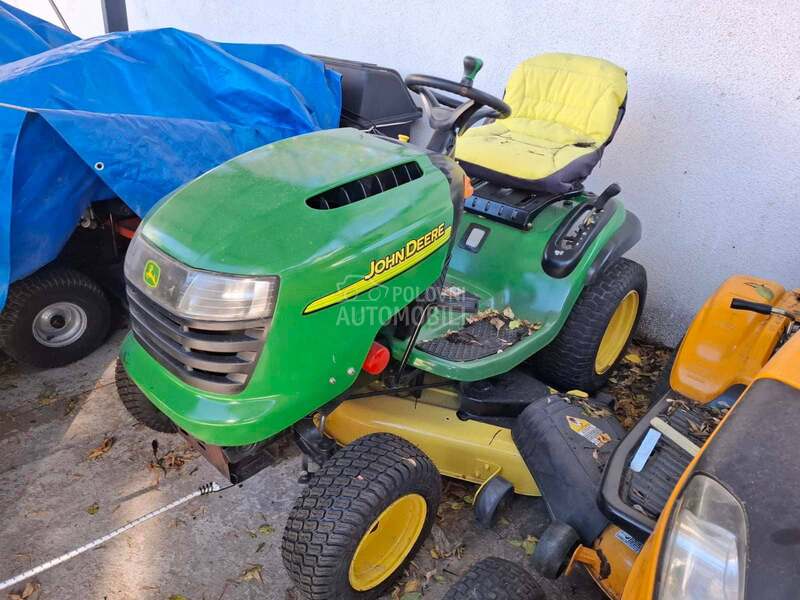 John Deere D140