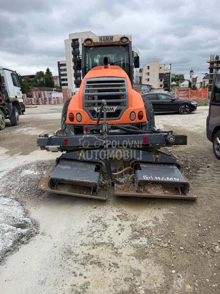 Hamm H13I