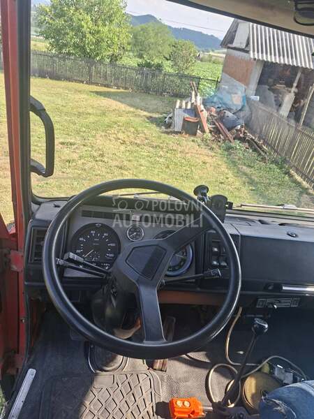 Zastava 100ks